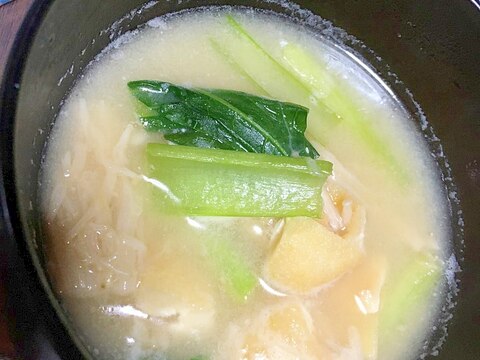 小松菜と油揚げとえのきの味噌汁